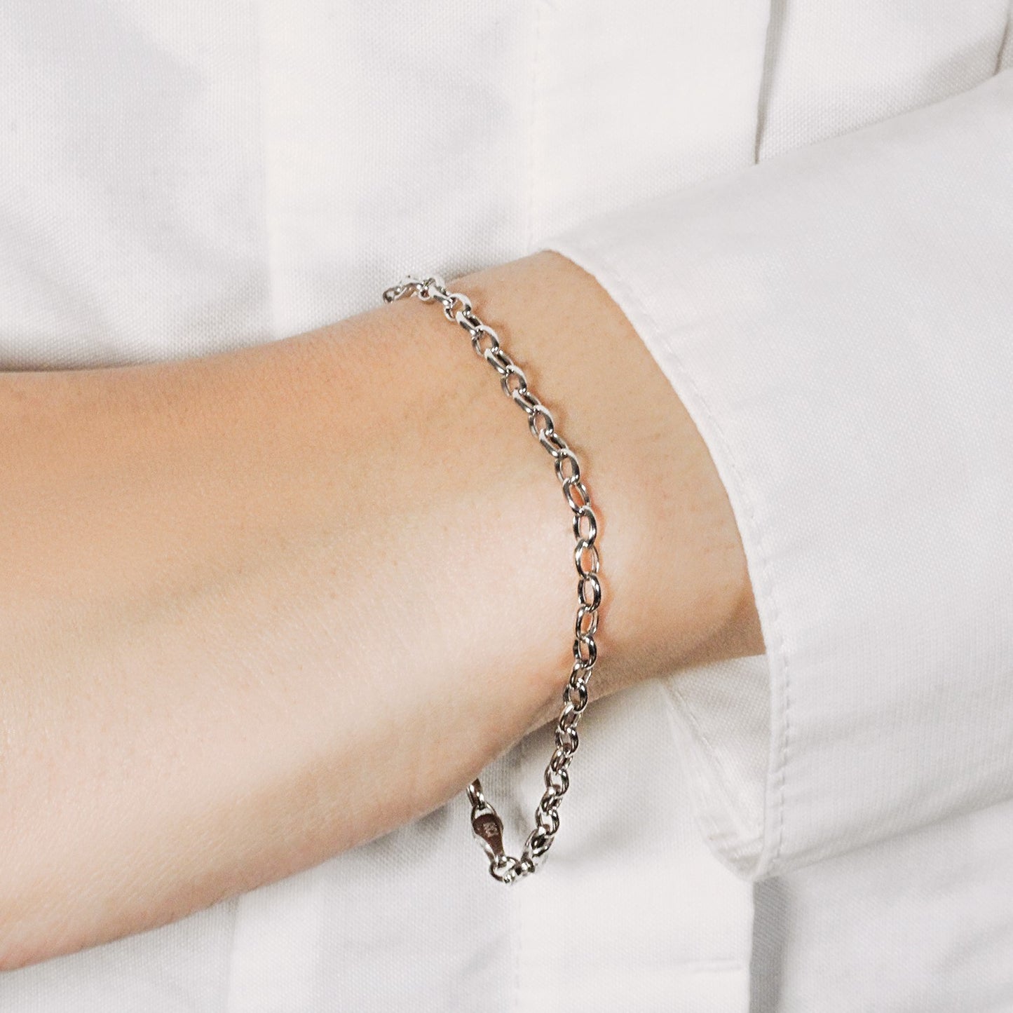 14k White Gold Oval Rolo Bracelet (3.20 mm)